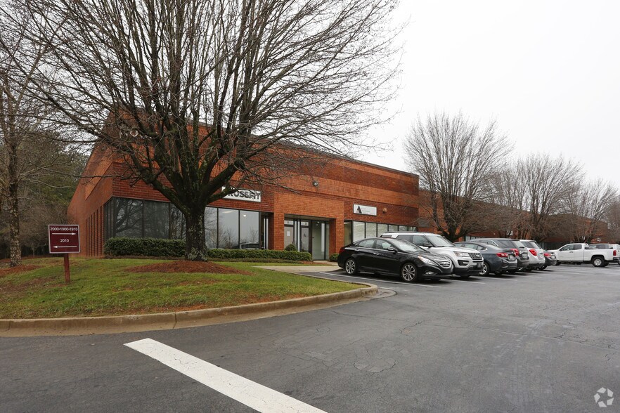 2010 Cobb International Blvd, Kennesaw, GA à louer - Photo du bâtiment - Image 2 de 6