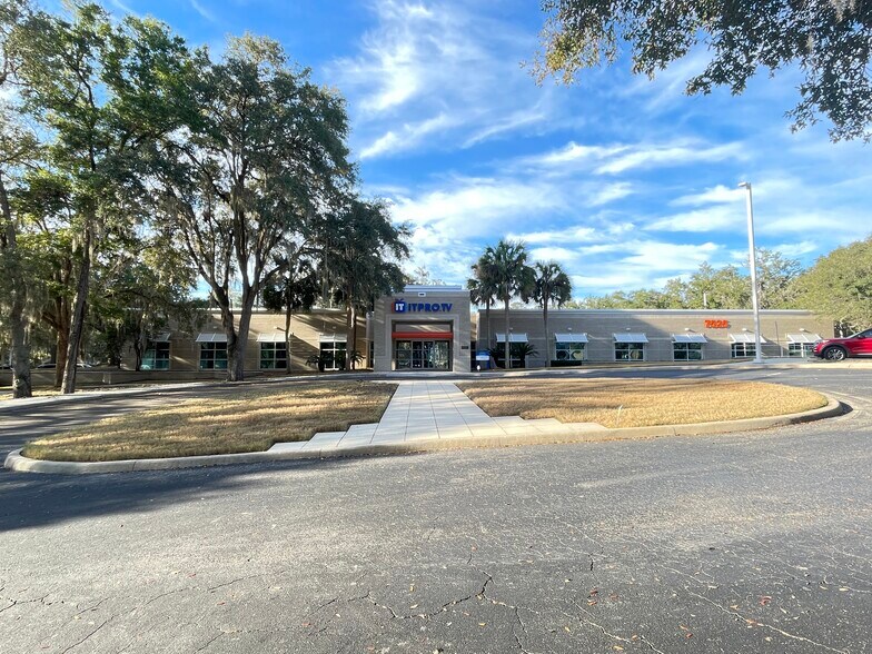 7525 NW 4th Blvd, Gainesville, FL à louer - Photo du bâtiment - Image 2 de 56