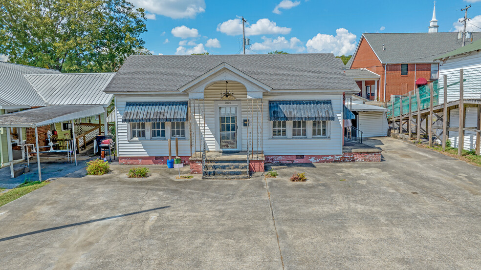 1010 Gault Ave N, Fort Payne, AL for sale - Primary Photo - Image 1 of 4