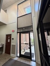 4921 Professional Ct, Raleigh, NC for lease Interior Photo- Image 2 of 12