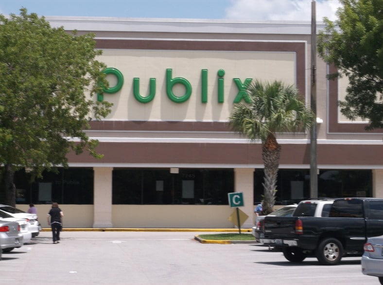 7577-7781 Lake Worth Rd, Lake Worth, FL for lease - Building Photo - Image 3 of 8