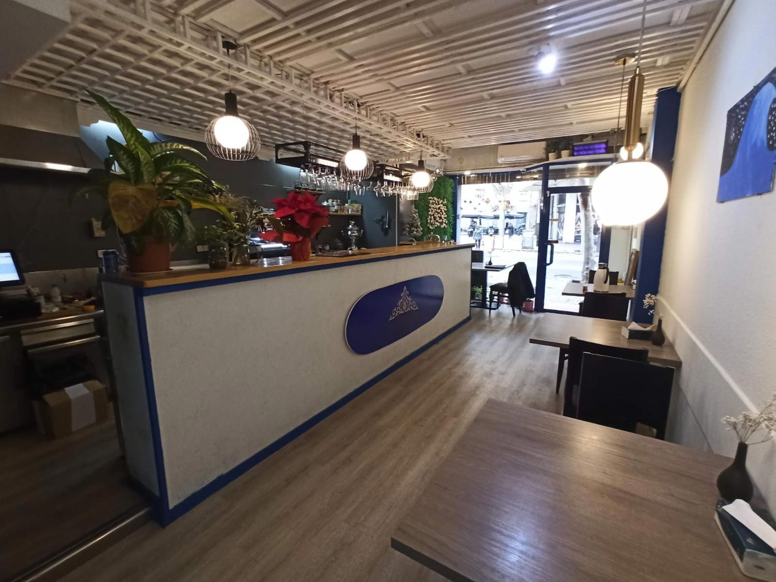 Retail in Barcelona, Barcelona for lease Interior Photo- Image 1 of 11