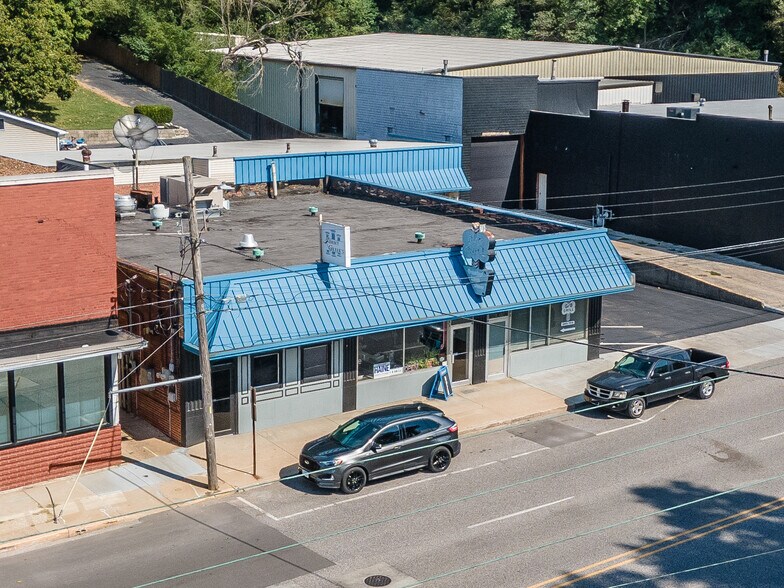 1856 E Broadway, Alton, IL à vendre - Photo du bâtiment - Image 3 de 16