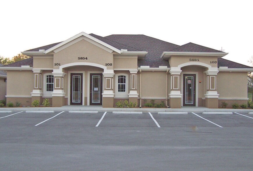 5854 Argerian Dr, Wesley Chapel, FL à louer - Photo du bâtiment - Image 2 de 4