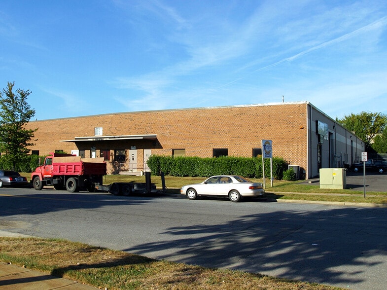 3937-3941 Penn Belt Pl, District Heights, MD for sale - Building Photo - Image 2 of 12
