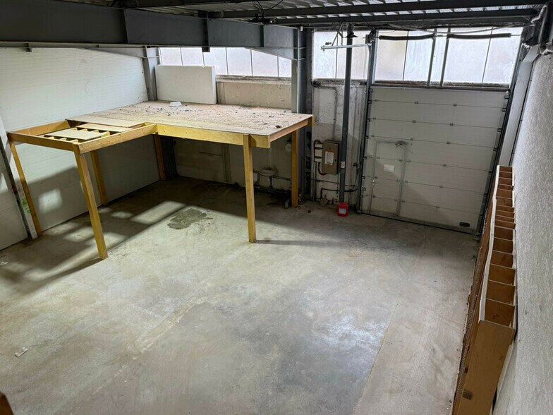 Flex in Fontenay-Trésigny for lease - Building Photo - Image 3 of 5