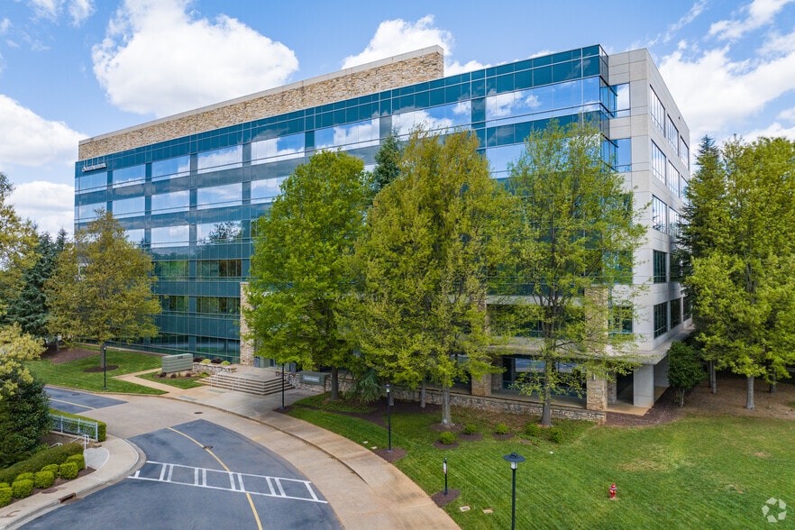 1130 Sanctuary Pky, Alpharetta, GA for lease - Building Photo - Image 1 of 13