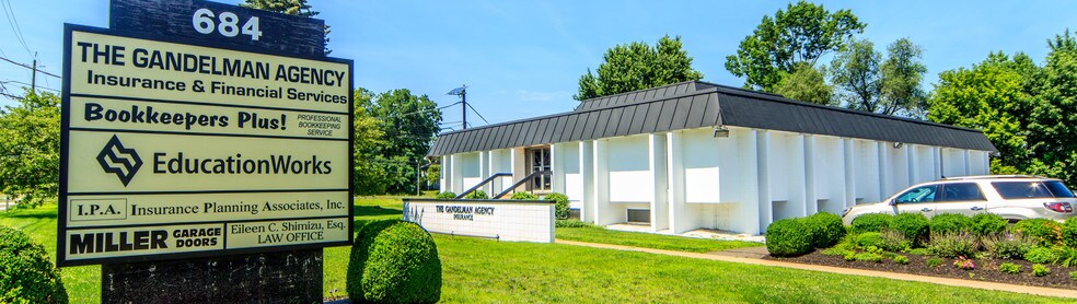 684 Whitehead Rd, Lawrenceville, NJ à louer - Photo principale - Image 1 de 10