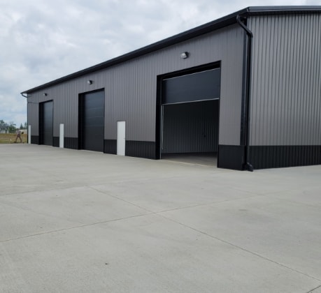 401 Snyder Dr - Building E, Huxley, IA à vendre - Photo du bâtiment - Image 2 de 10