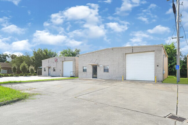 More details for 5912 E FM-517, Dickinson, TX - Industrial for Lease