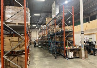 1040 Parker St, Vancouver, BC à louer Photo intérieure- Image 2 de 5