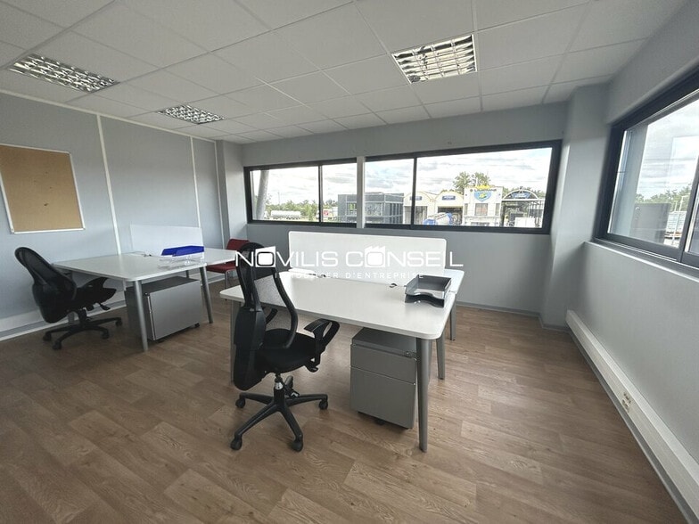 Bureau dans CASTELNAU-D'ESTRETEFONDS à louer - Photo intérieure - Image 2 de 7