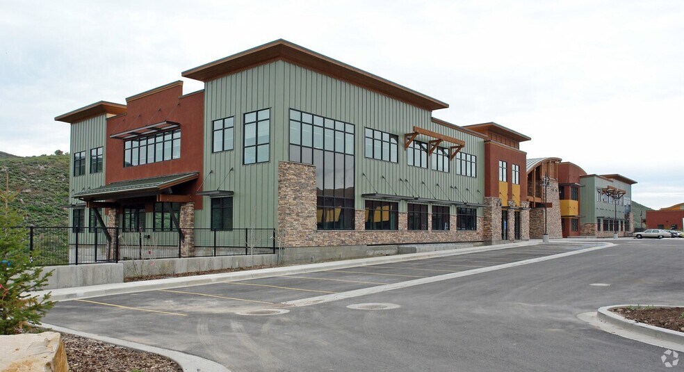 2700 Rasmussen Rd, Park City, UT à louer - Photo du bâtiment - Image 3 de 12