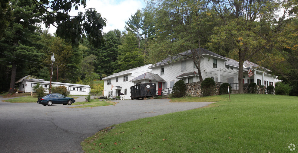 904 Mohawk Trl, Shelburne Falls, MA for sale - Primary Photo - Image 1 of 1