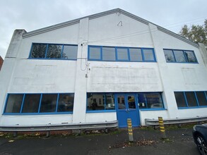 32-34 Dudley Rd, Brierley Hill for lease Building Photo- Image 1 of 10