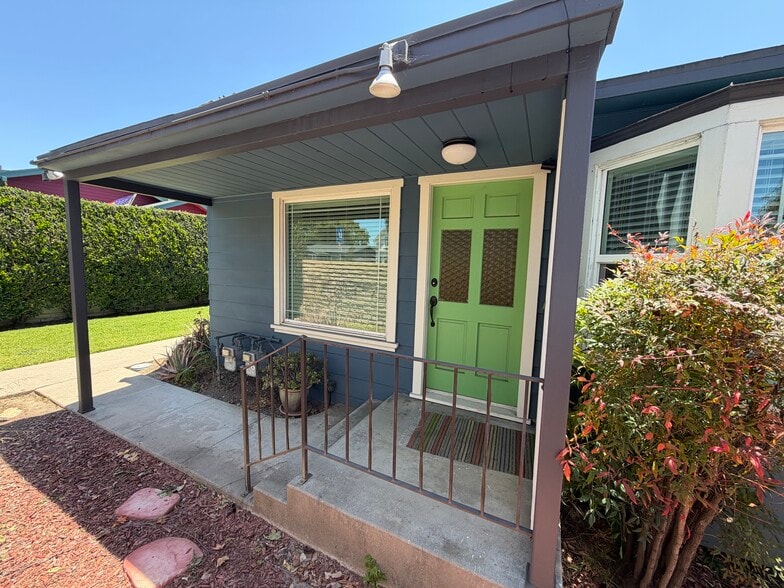 624 W Chapman Ave, Orange, CA for sale - Building Photo - Image 3 of 14