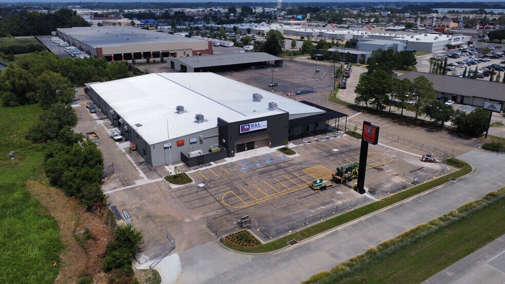 10049 Reiger Rd, Baton Rouge, LA à louer - Aérien - Image 3 de 22