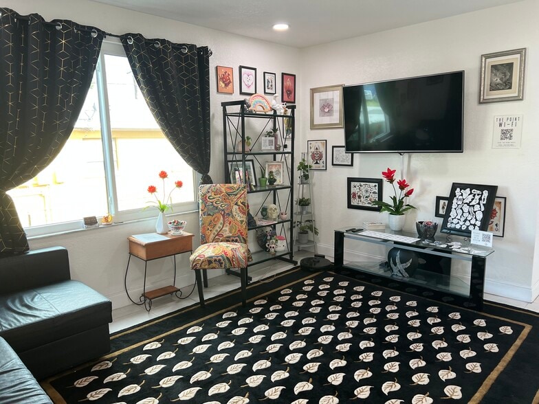 2021 Thrace St, Tampa, FL for sale - Building Photo - Image 3 of 19