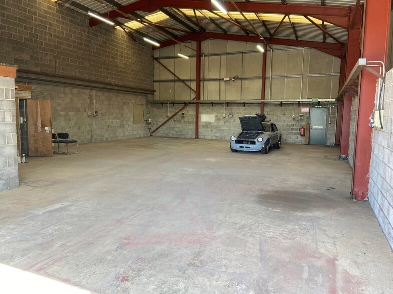 Factory Ln, Bason Bridge for lease - Interior Photo - Image 2 of 3