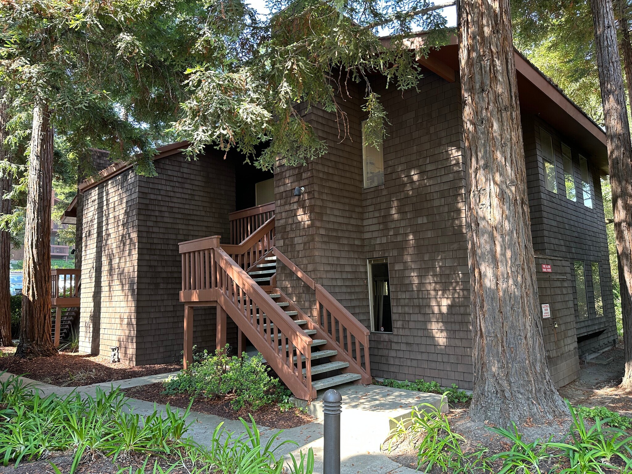 10 Crow Canyon Ct, San Ramon, CA à vendre Photo du bâtiment- Image 1 de 7