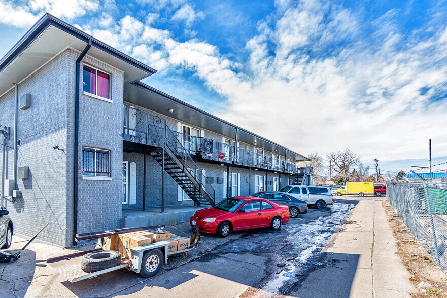 1474 Xenia St, Denver, CO à vendre - Photo du bâtiment - Image 3 de 25