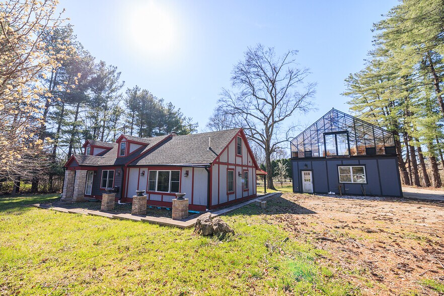 1420 E Rhorer Rd, Bloomington, IN for sale - Primary Photo - Image 1 of 6