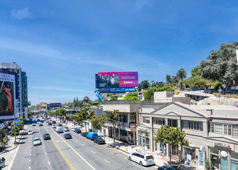 8533 W Sunset Blvd, West Hollywood, CA à louer - Photo du bâtiment - Image 2 de 11