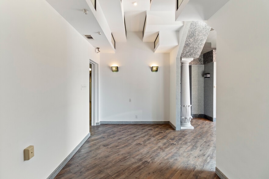 106 E 26th St, Bryan, TX for sale - Building Photo - Image 2 of 14