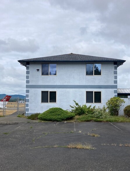 129 W Airview Way, Shelton, WA for lease - Building Photo - Image 2 of 4