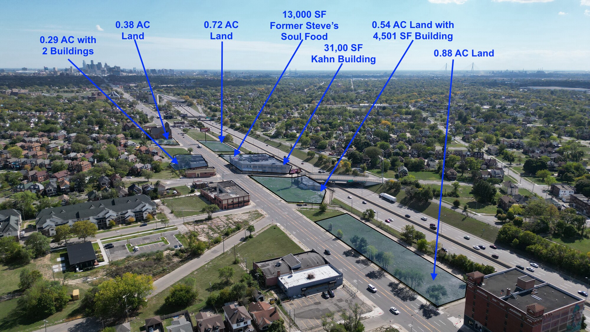 Grand River Marketplace Campus Portfolio portefeuille de 7 propriétés à vendre sur LoopNet.ca Photo du bâtiment- Image 1 de 48