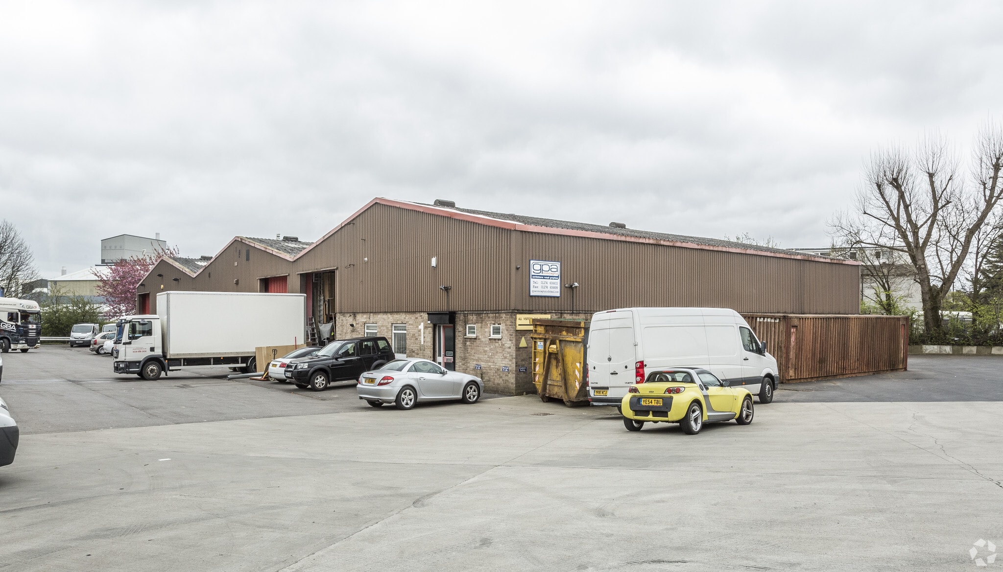 Brighouse Rd, Bradford for lease Primary Photo- Image 1 of 8