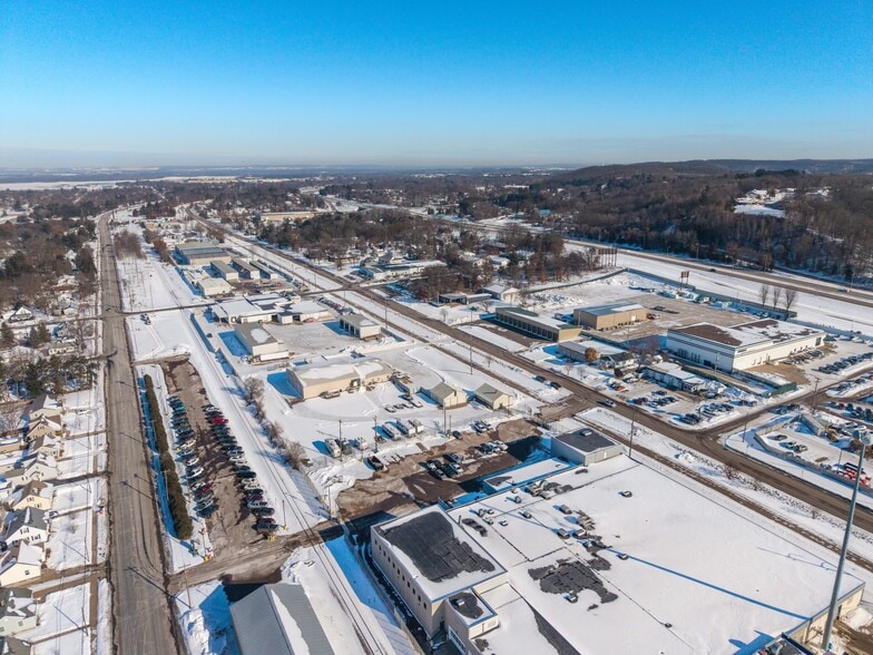 1703 Western Ave, Eau Claire, WI for sale - Building Photo - Image 2 of 12