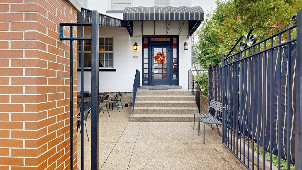 5701 Bryant St, Pittsburgh, PA à vendre - Photo du bâtiment - Image 2 de 12