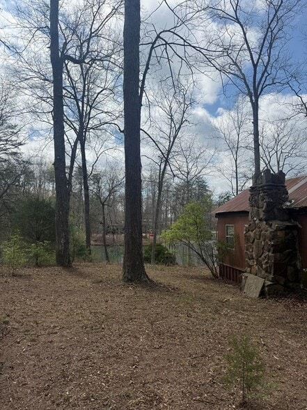 231 Crockett Lake Dr, Crossville, TN for sale - Primary Photo - Image 1 of 5