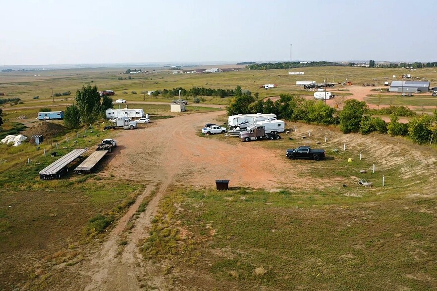 24 Sunrise Estates Rd, Watford City, ND for sale - Primary Photo - Image 1 of 11