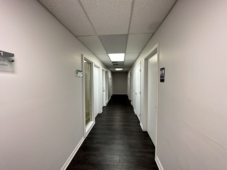 6015 Morrow St E, Jacksonville, FL à louer - Photo intérieure - Image 2 de 11