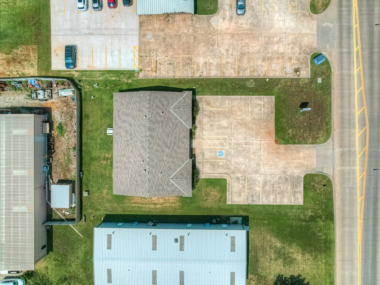 525 Tower Dr, Moore, OK à louer - Photo du bâtiment - Image 2 de 42