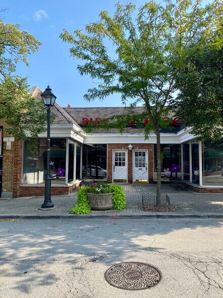 21-25 W Saint Charles Rd, Lombard, IL à louer - Photo du bâtiment - Image 2 de 9