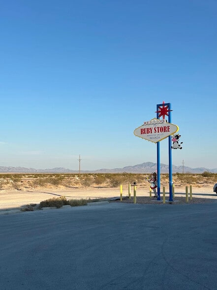 3240 S Nevada Highway 373, Amargosa Valley, NV for sale - Primary Photo - Image 1 of 6