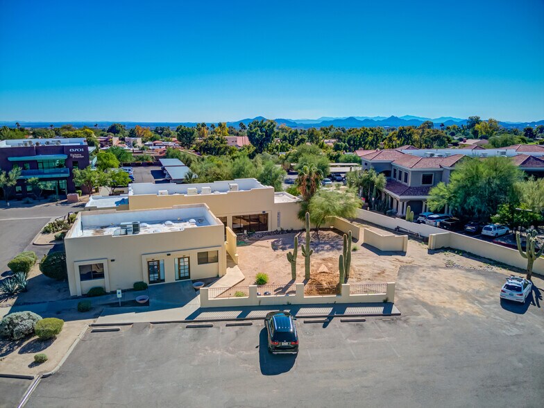 8711 E Pinnacle Peak Rd, Scottsdale, AZ à louer - Photo du bâtiment - Image 2 de 45