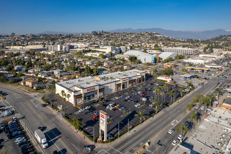 2325 S Atlantic Blvd, Monterey Park, CA for lease - Building Photo - Image 3 of 13