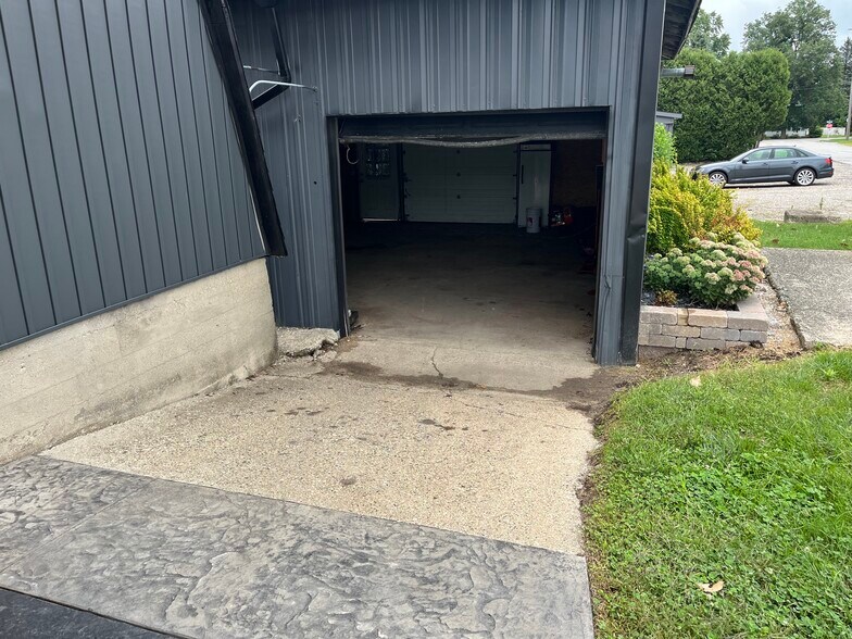 11525 Depot St, Alto, MI à vendre - Photo du bâtiment - Image 3 de 7