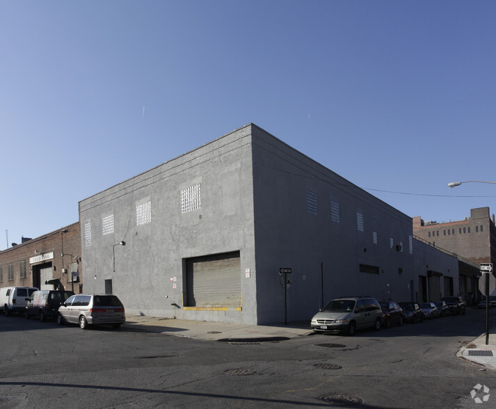 50 Gold St, Brooklyn, NY for lease - Building Photo - Image 3 of 12