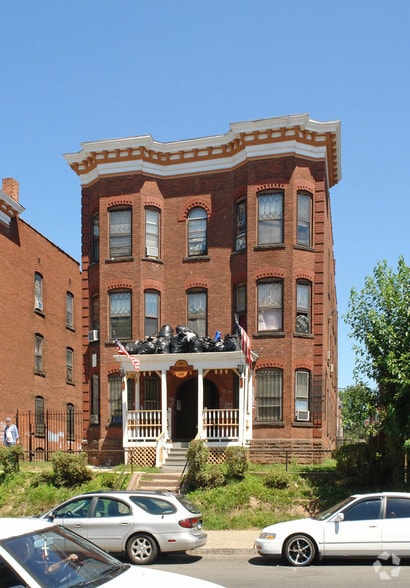 896-898 Park St, Hartford, CT à vendre - Photo du bâtiment - Image 3 de 11