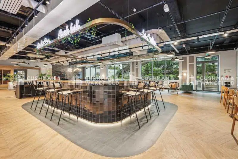 Office in Issy-les-Moulineaux for lease Lobby- Image 1 of 14