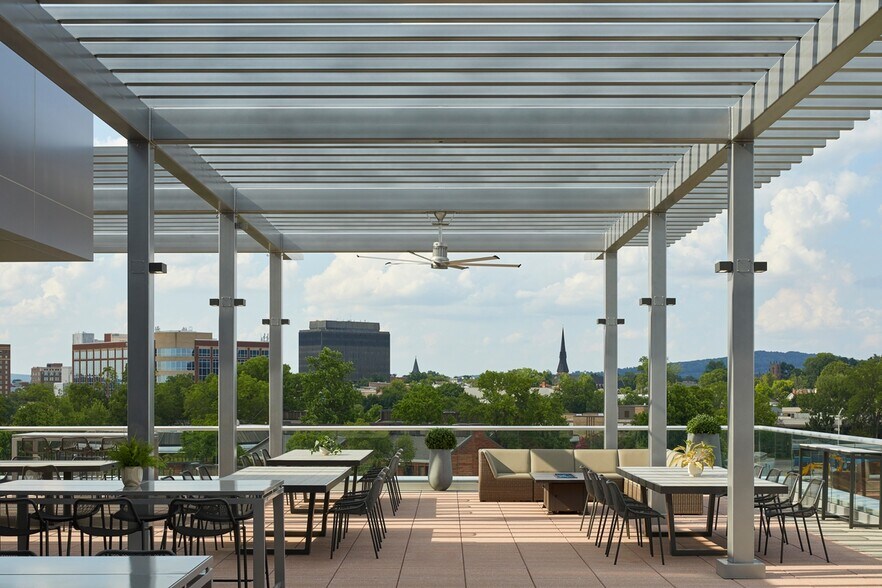 200 Davis Cir SW, Huntsville, AL à louer - Photo du bâtiment - Image 3 de 8