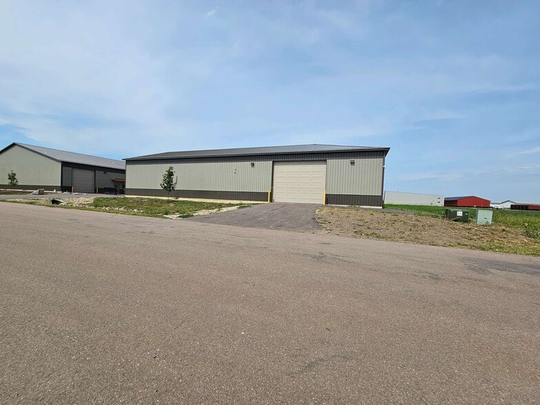 2000 E Manville Street, Tea, SD for lease - Building Photo - Image 1 of 4