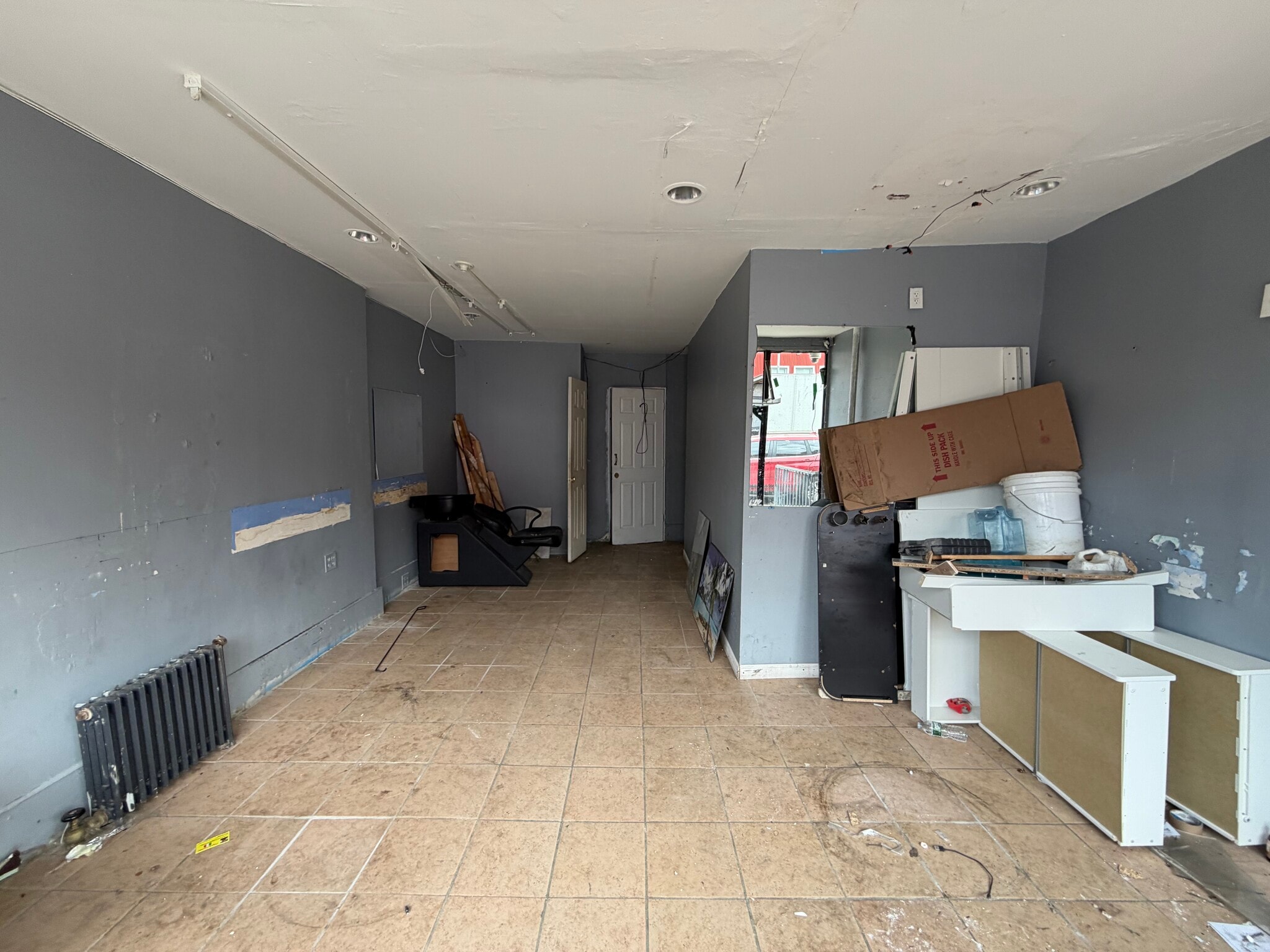 1006 Intervale Ave, Bronx, NY for lease Interior Photo- Image 1 of 6