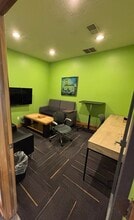 75 E Pine St, Zionsville, IN à louer Photo intérieure- Image 2 de 4