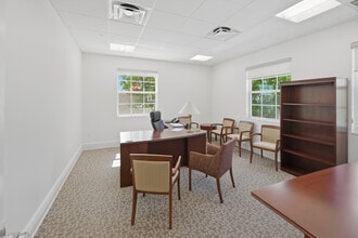 220 Sunrise Ave, Palm Beach, FL for lease Interior Photo- Image 2 of 4